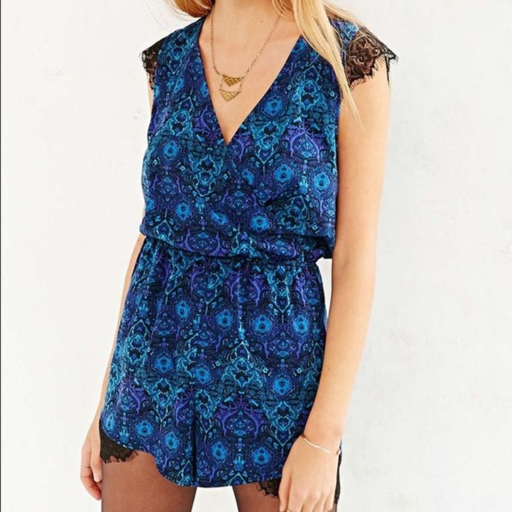 UO Kimchi Blue Lace Inset Romper (small)